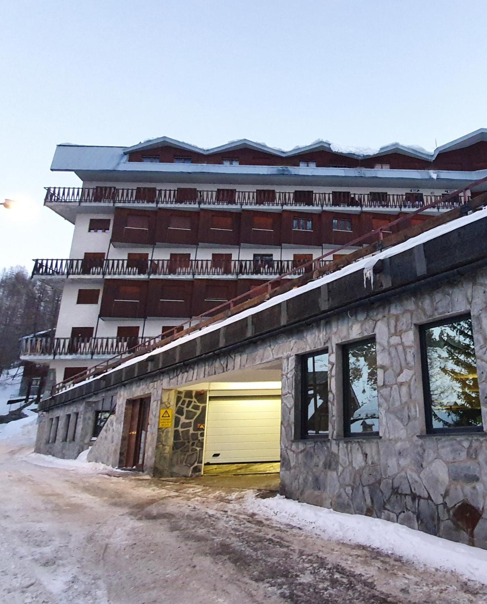 Appartamento Cervino 1865 Family House & Friends - Cir 0517 Breuil-Cervinia Esterno foto